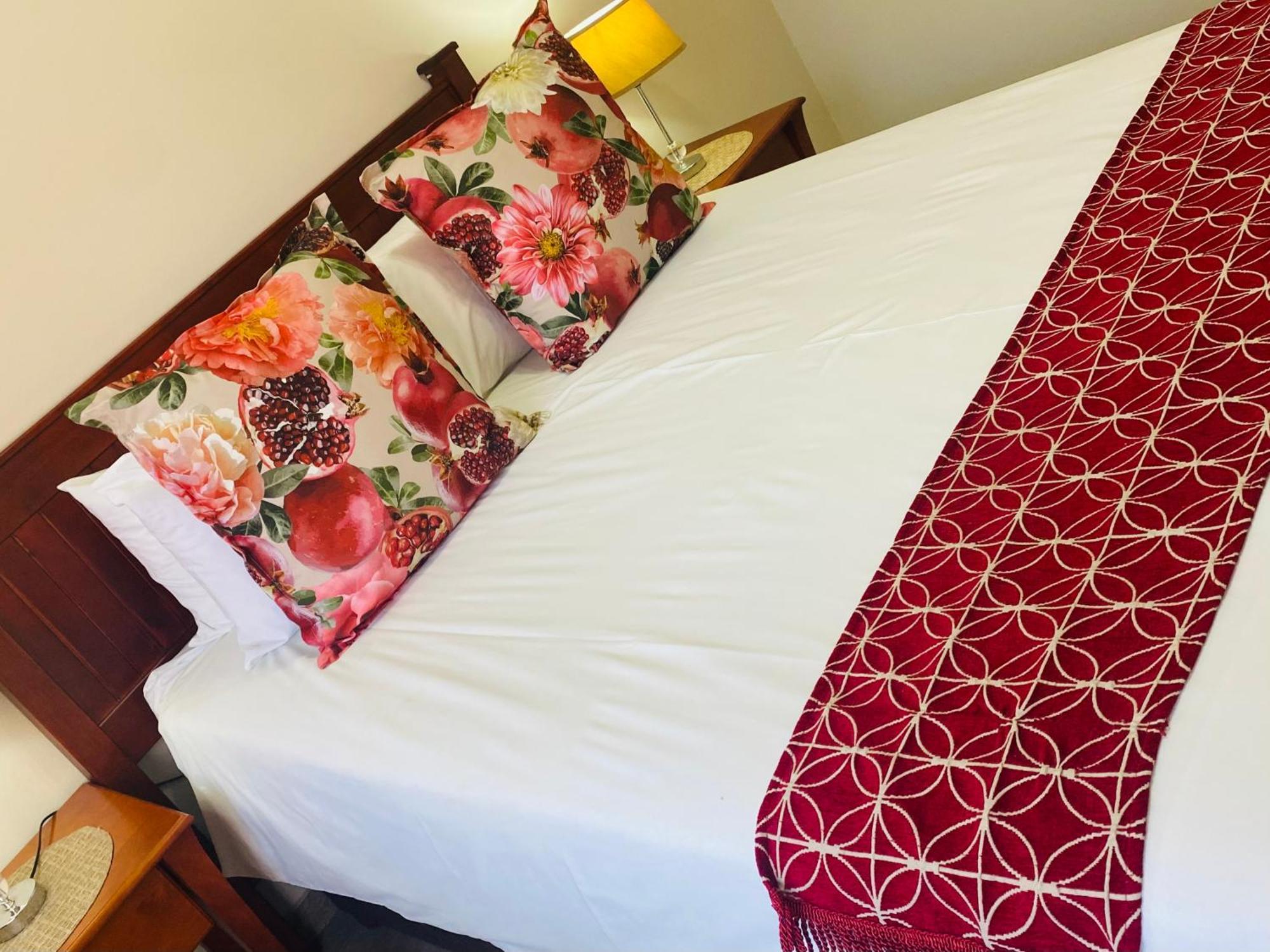 Little Eden St Lucia Apartment Room photo